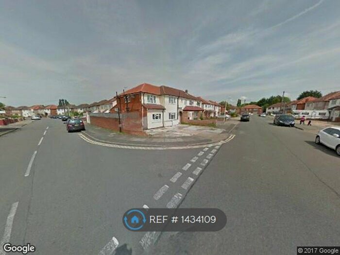 3 Bedroom Semi-Detached House To Rent In Lothian Avenue, Hayes, UB4