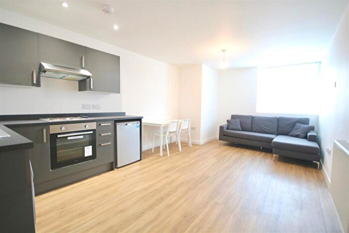 2 Bedroom Flat To Rent In Enterprise House, Isambard Brunel Road, Portsmouth, PO1
