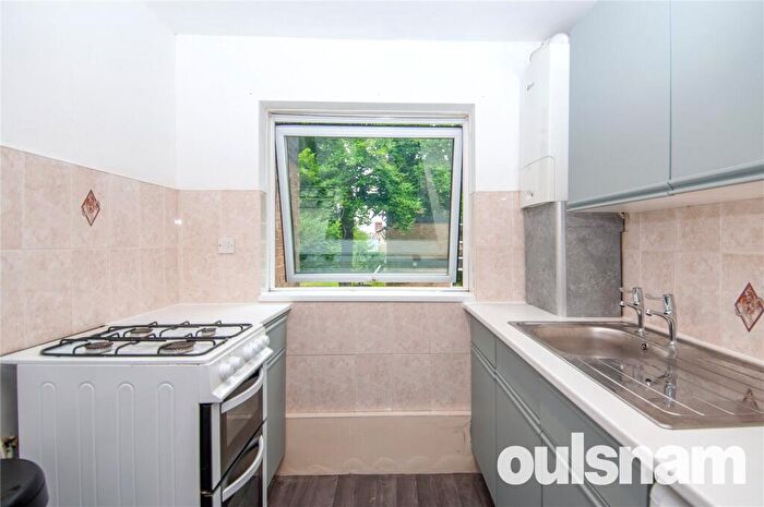 2 Bedroom Apartment To Rent In Beech Court, Middleton Hall Road, Kings Norton, Birmingham, B30