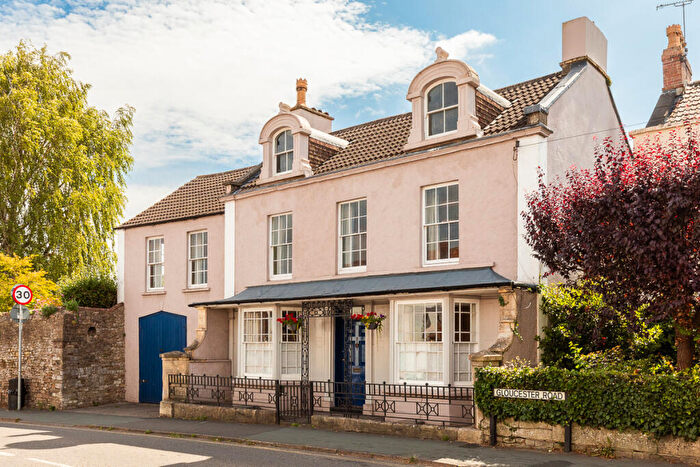 4 Bedroom Link Detached House For Sale In Gloucester Road, Thornbury, Bristol, BS35