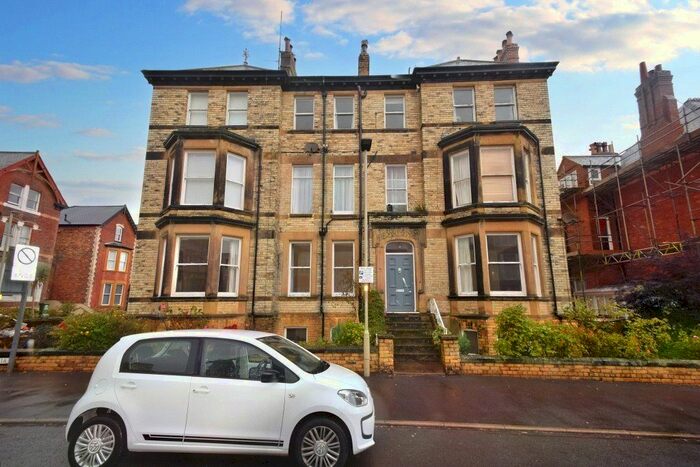3 Bedroom Flat To Rent In Avenue Victoria, Scarborough, North Yorkshire, YO11