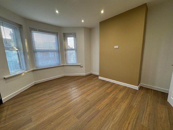 2 Bedroom Flat To Rent In Malmesbury Place, Southampton, SO15