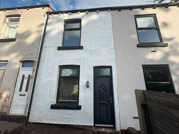 2 Bedroom Property To Rent In Penkford Street, Newton-Le-Willows, WA12
