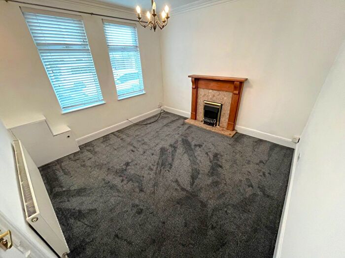 3 Bedroom Detached House To Rent In Halls Road, Stapleford, NG9