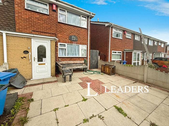 3 Bedroom Town House To Rent In Ludbrook Road, Fenton;, ST4