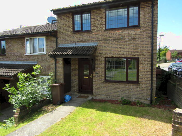 2 Bedroom End Of Terrace House To Rent In Raleigh Close, Walderslade, ME5