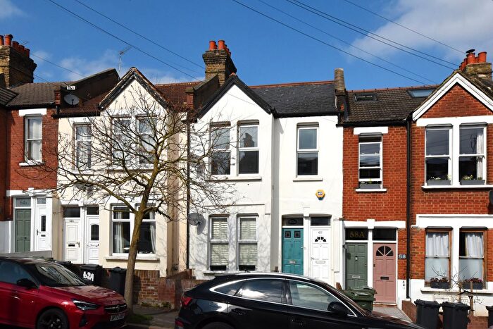2 Bedroom Maisonette To Rent In Durban Road, London, SE27