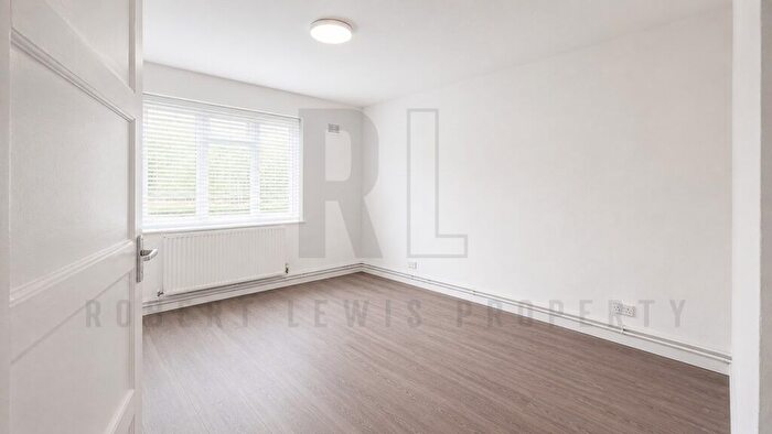 2 Bedroom Flat To Rent In Netherlands Road, New Barnet, Barnet, EN5