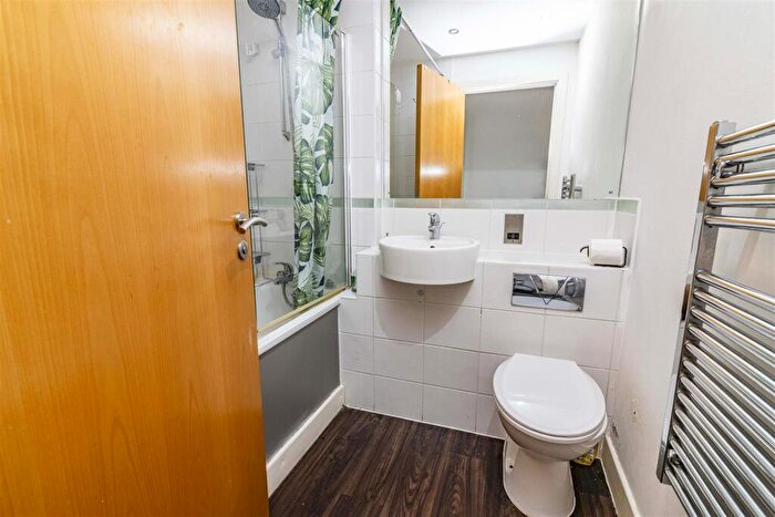 2 Bedroom Apartment To Rent In Low Pavement, Nottingham, NG1