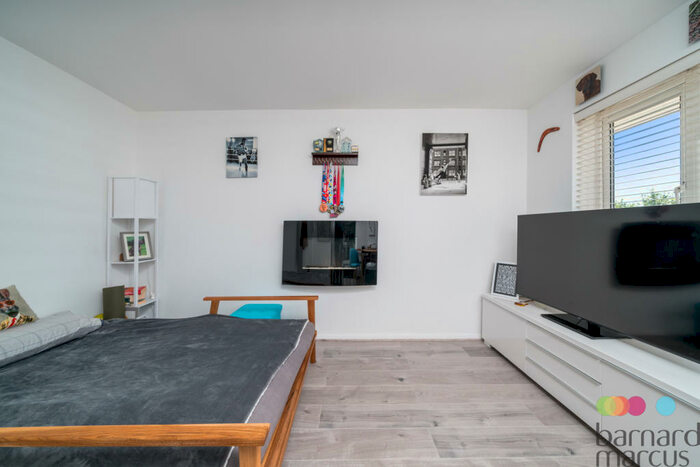 Studio To Rent In Lyonsdown Road, New Barnet, Barnet, EN5