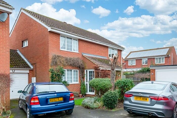 3 Bedroom Terraced House To Rent In Curtis Avenue, Abingdon, OX14