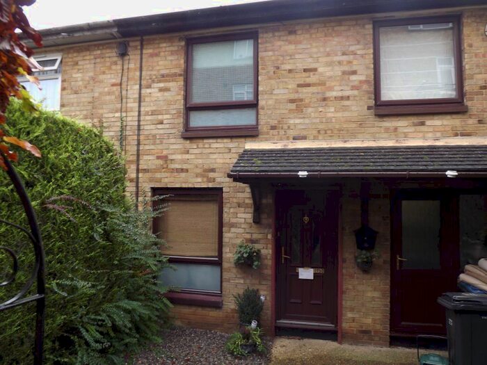 3 Bedroom Property To Rent In Hollyfield, Harlow, Essex CM19