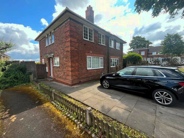 3 Bedroom House To Rent In Willoughby Grove, Birmingham, B29