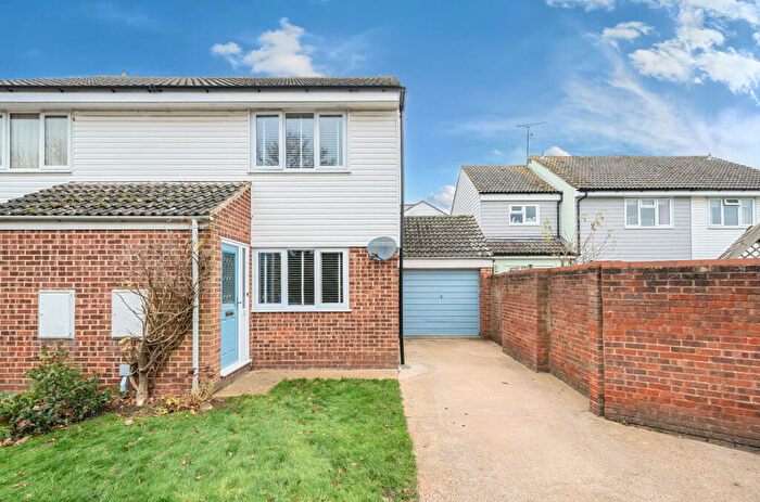 2 Bedroom Semi-Detached House For Sale In Rayfield Close, Barnston, Dunmow, Essex, CM6
