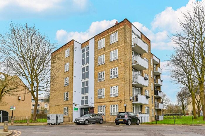 1 Bedroom Flat To Rent In Papworth Gardens, Islington, London, N7