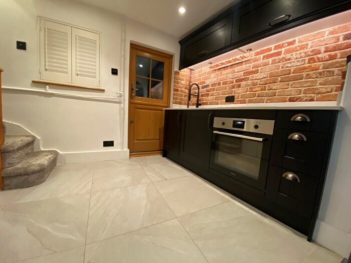 1 Bedroom Cottage To Rent In High Street, Welwyn, AL6