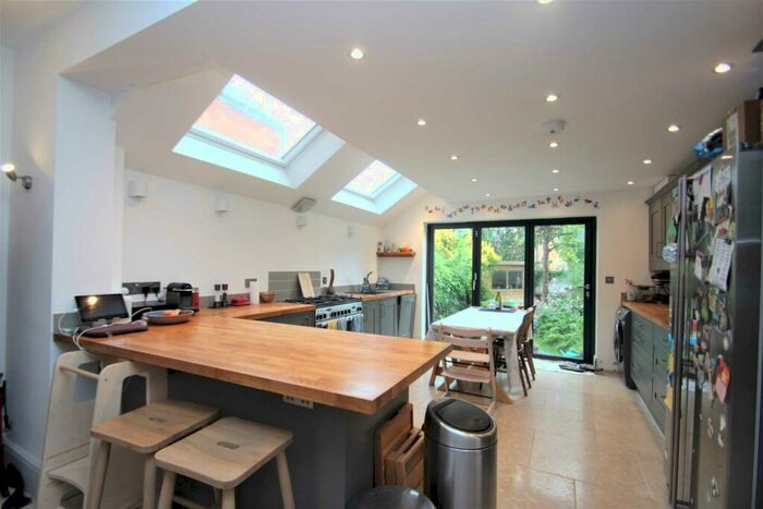 4 Bedroom House To Rent In Hill View Road, West Oxford, OX2