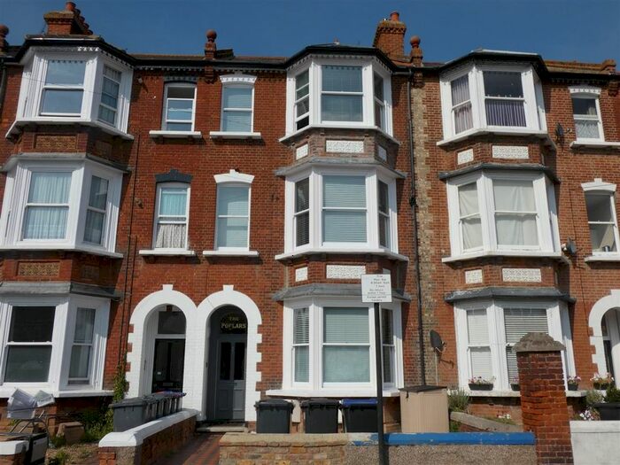 2 Bedroom Flat To Rent In Victoria Park, Herne Bay, CT6