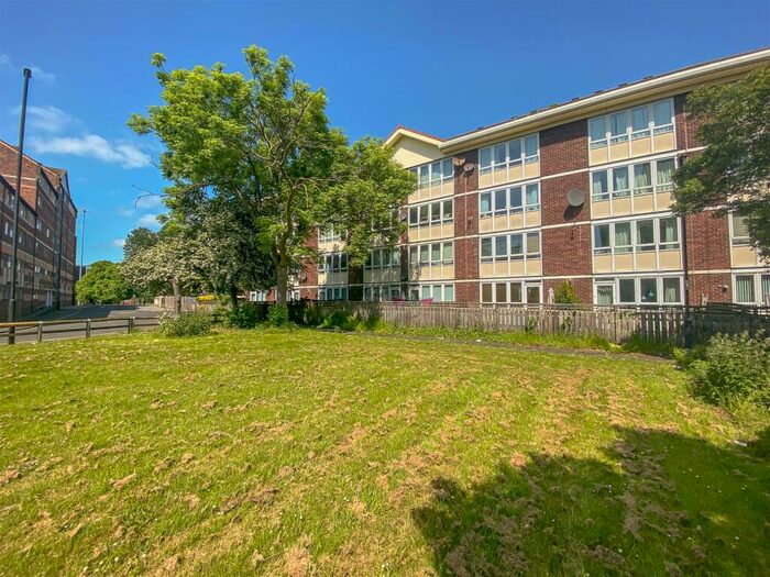 3 Bedroom Maisonette To Rent In Napier Street, Newcastle Upon Tyne, NE2