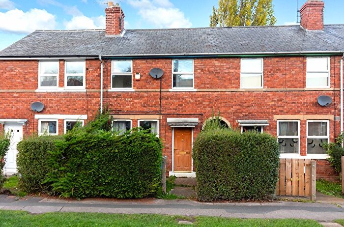 2 Bedroom Terraced House For Sale In Rawdon Avenue, York, YO10