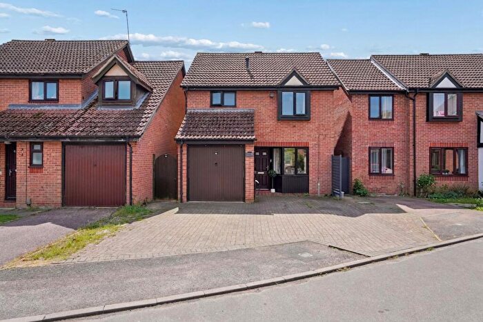 3 Bedroom Detached House For Sale In Ballard Chase, Abingdon, OX14