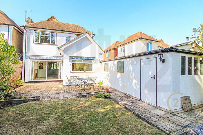 4 Bedroom Link Detached House To Rent In Motspur Park, New Malden, KT3