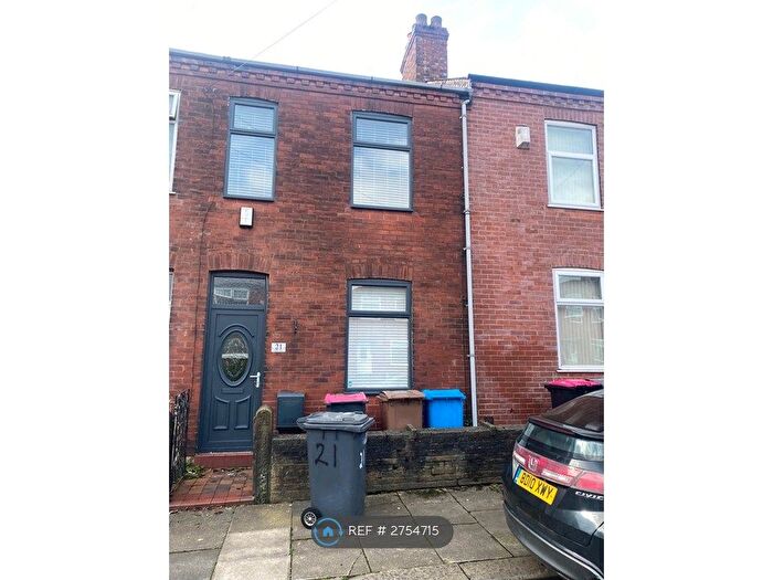 3 Bedroom Terraced House To Rent In Higher Croft, Eccles, Manchester, M30