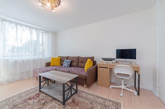 1 Bedroom Flat For Sale In Downfield Close, London, W9
