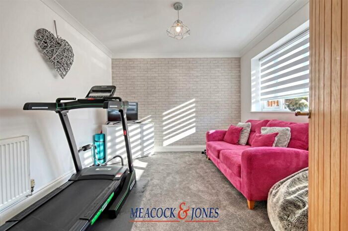 5 Bedroom Detached House For Sale In Harpers Lane, Doddinghurst, Brentwood, CM15