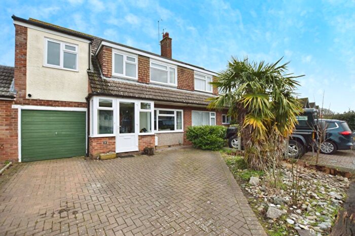 5 Bedroom Semi Detached House For Sale In Garden Fields, Stebbing, Dunmow, Essex, CM6