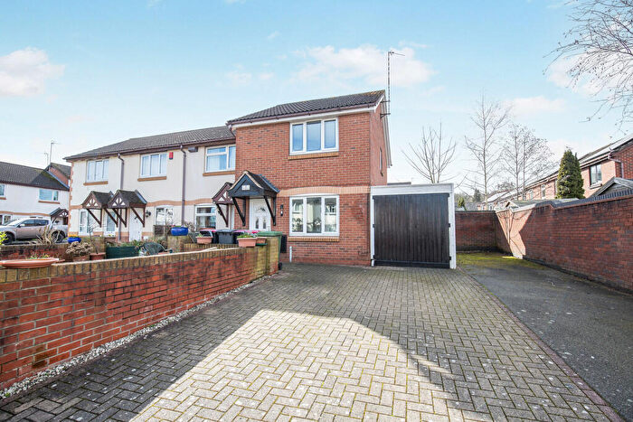 3 Bedroom End Of Terrace House For Sale In Austin Close, Atherstone, CV9