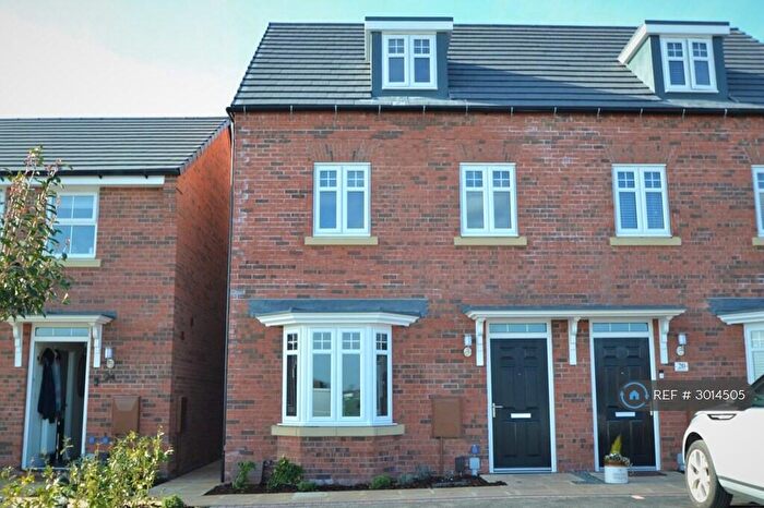 3 Bedroom Semi-Detached House To Rent In Dogwood Drive, Market Harborough, LE16