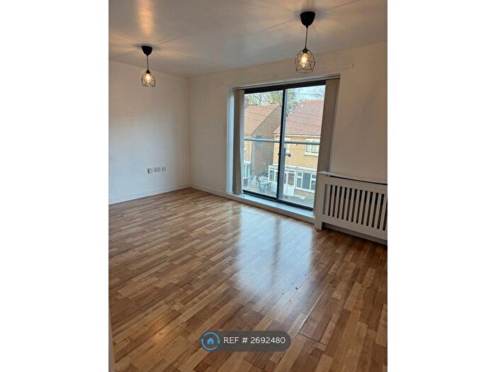 1 Bedroom Flat To Rent In Hermit Road, London, E16