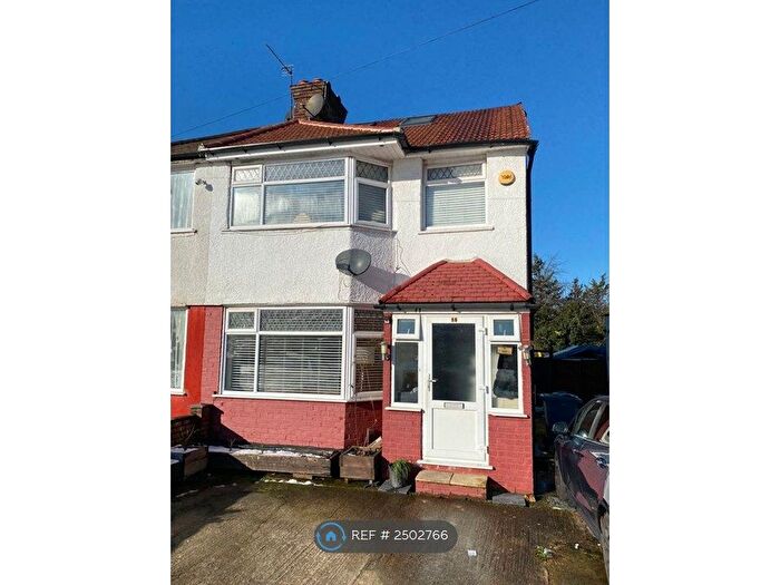 5 Bedroom Semi-Detached House To Rent In Twyford Road, Harrow, HA2