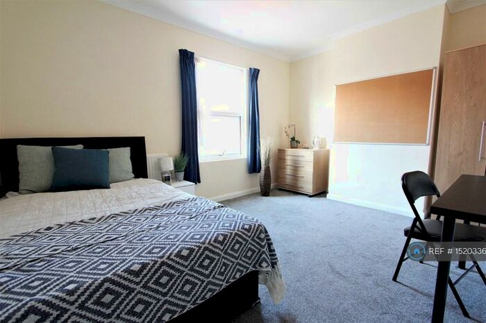 6 Bedroom Terraced House To Rent In Hatherley Road, Reading, RG1