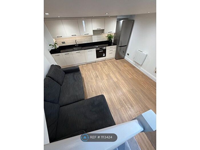 1 Bedroom Flat To Rent In Longfield Street, Southfields, SW18