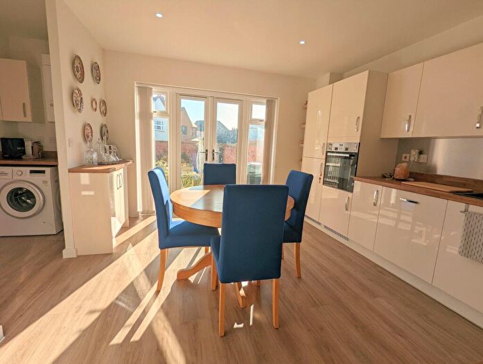 2 Bedroom Semi-Detached House For Sale In Dart Avenue, Topsham, Exeter, EX2