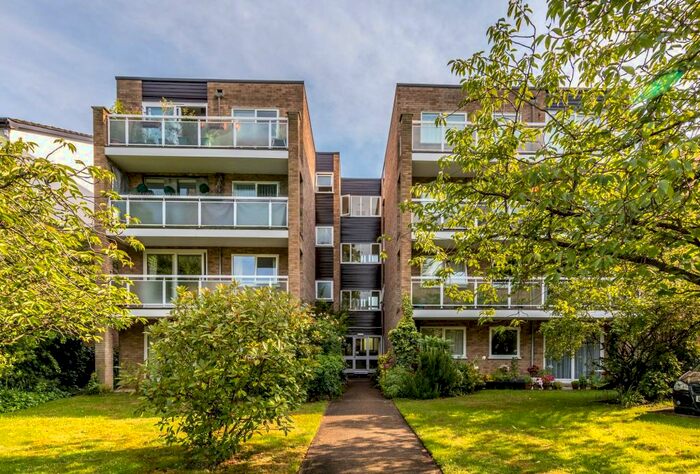 1 Bedroom Flat To Rent In Brackley Road, St. Merryn Court, BR3