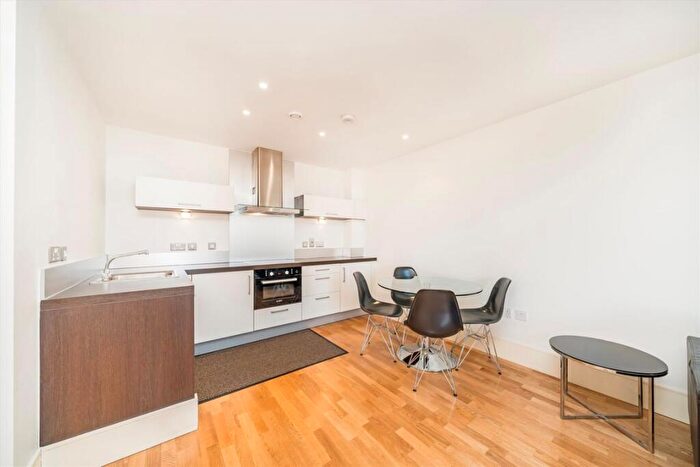 1 Bedroom Flat To Rent In Highbury Stadium Square, Highbury, N5