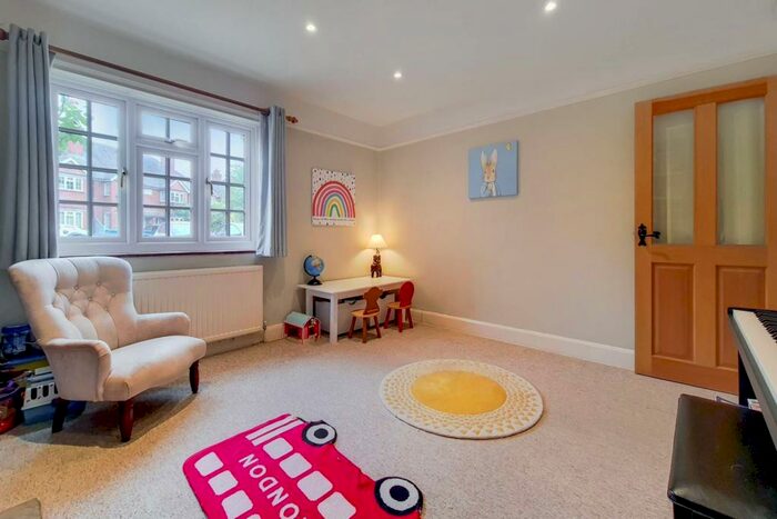 3 Bedroom End Of Terrace House For Sale In Golden Ball Lane, Maidenhead, SL6