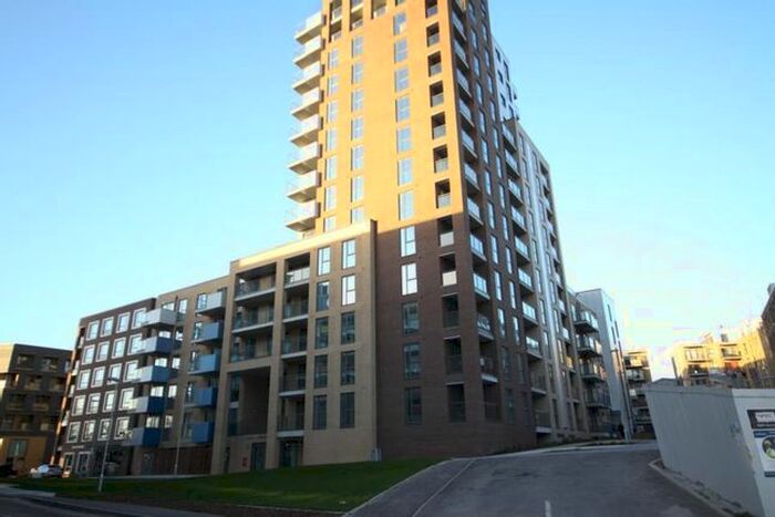 1 Bedroom Flat To Rent In Larkwood Avenue, Greewich SE10