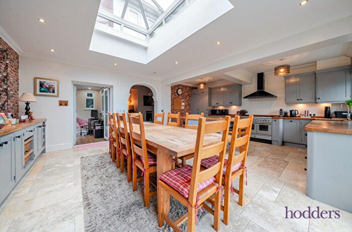 3 Bedroom Semi-Detached House For Sale In Hardwick Lane, Lyne, Chertsey, Surrey, KT16