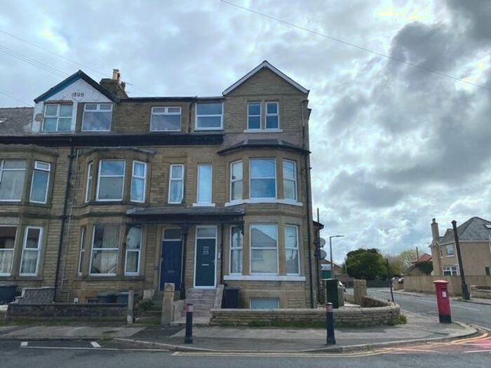 2 Bedroom Flat To Rent In Arnside Crescent, Morecambe, LA4