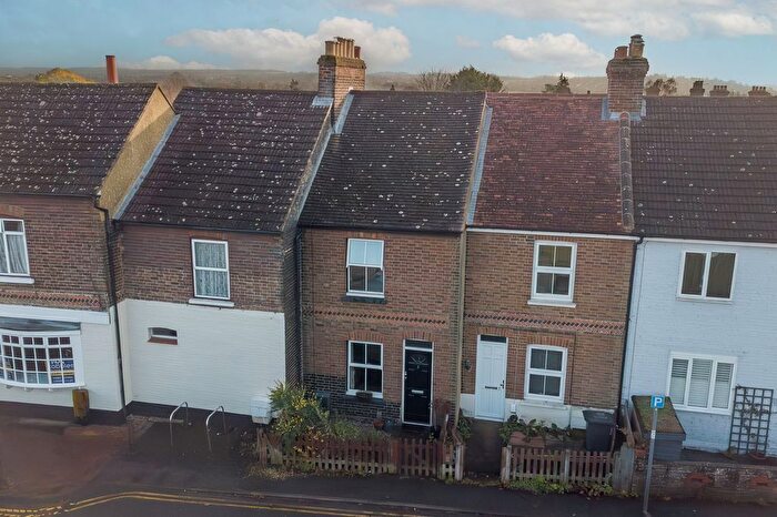 2 Bedroom Terraced House For Sale In New Cross Road, Guildford, GU2