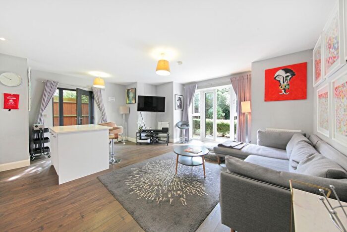 2 Bedroom Flat To Rent In Clarence Avenue, Abbeville Village, SW4