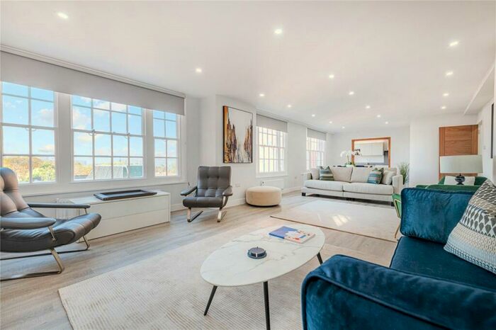 5 Bedroom Apartment To Rent In Apsley House, - Finchley Road, St John's Wood, London, NW8