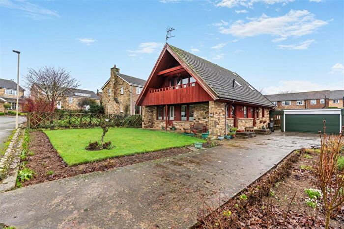 4 Bedroom Detached House For Sale In Whitefields Drive, Richmond, DL10