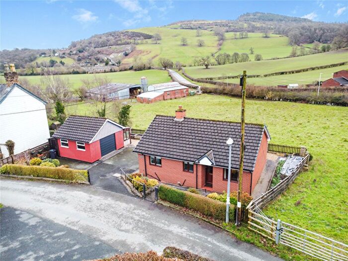 2 Bedroom Bungalow For Sale In Derwlwyn Lane, Llanfyllin, Powys, SY22