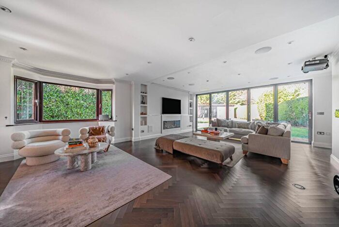 7 Bedroom Detached House For Sale In Ranmore Avenue, Shirley, Croydon, CR0