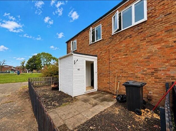 3 Bedroom End Of Terrace House To Rent In Elm Green, Basildon, Essex, SS13